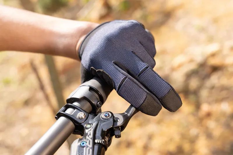 Giant Trace Long Finger Glove Black-5