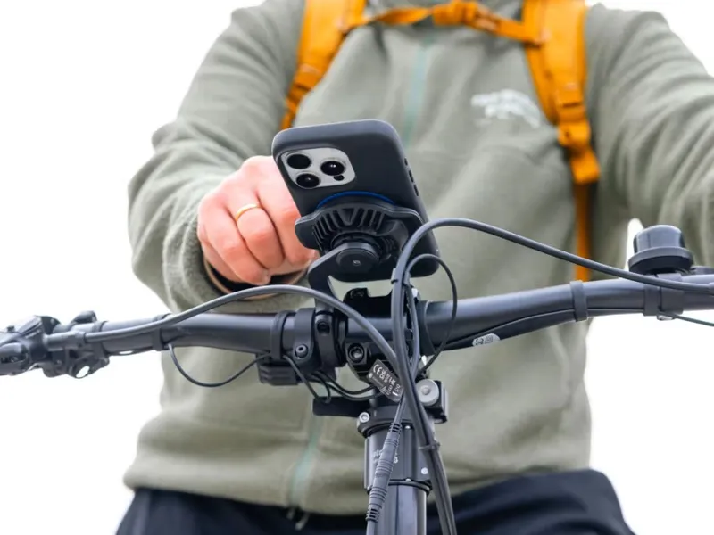 Quadlock Out Front Mount PRO Black