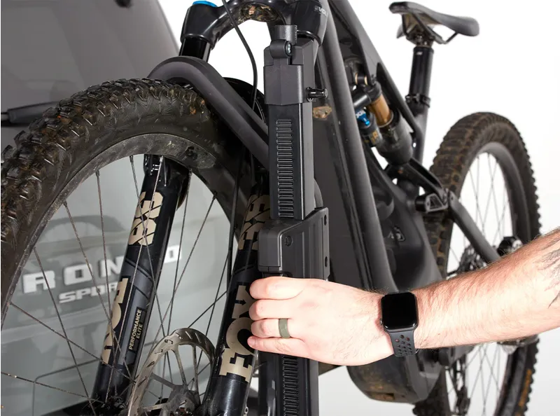 Yakima StageTwo 2inch Platform Hitch Biks-7