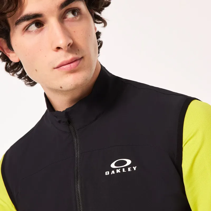 Oakley Elements Insulated Vest Blackout-4