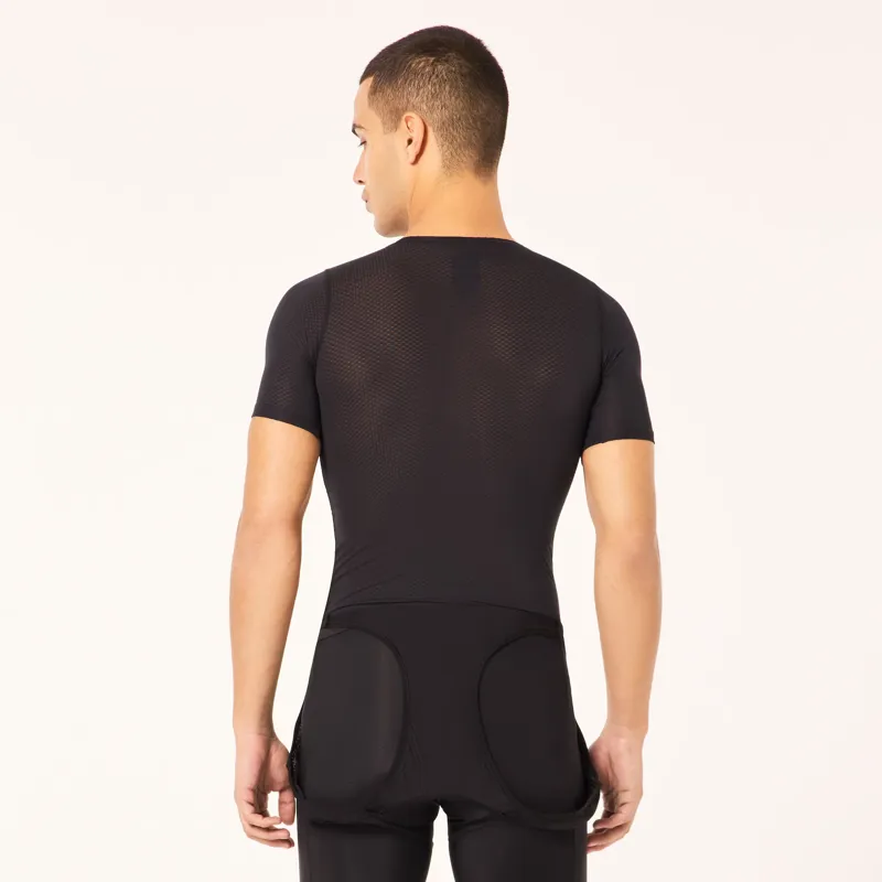 Oakley Endurance Base Layer Short Sleeve Blackout-2