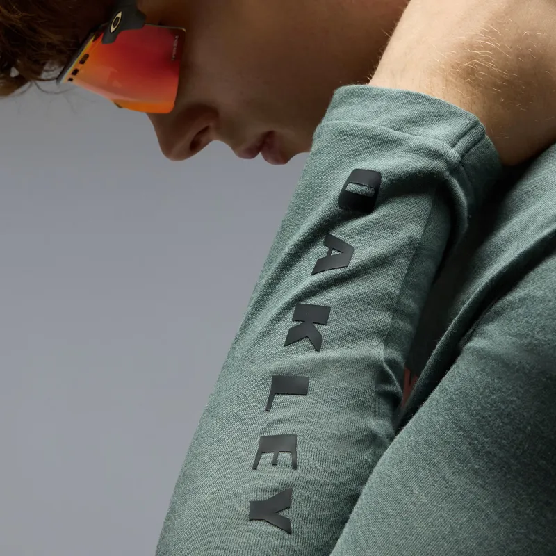 Oakley Seeker Flow Long Sleeve Jersey in Aviator Green-3