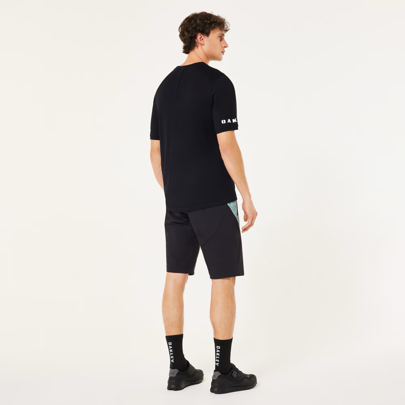 Oakley Seeker Flow Short Sleeved Jersey Blackout-3