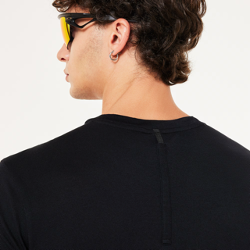 Oakley Seeker Flow Short Sleeved Jersey Blackout-5