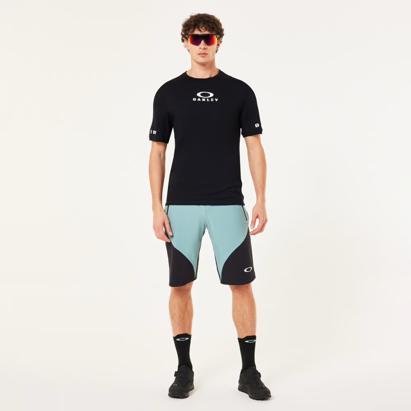Oakley Seeker Flow Short Sleeved Jersey Blackout-2