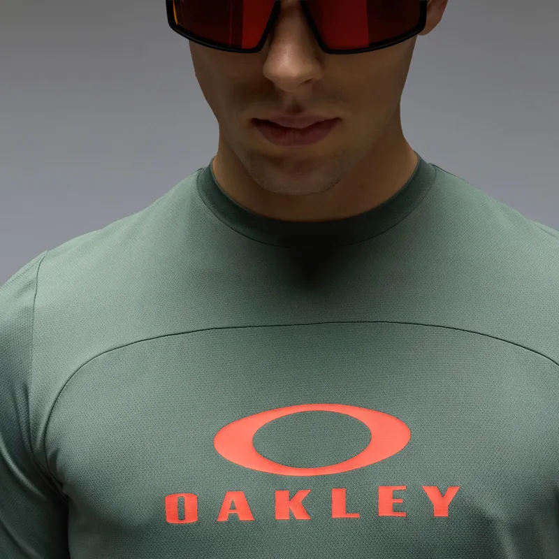 Oakley Seeker Flow Short Sleeve Jersey in Aviator Green-3