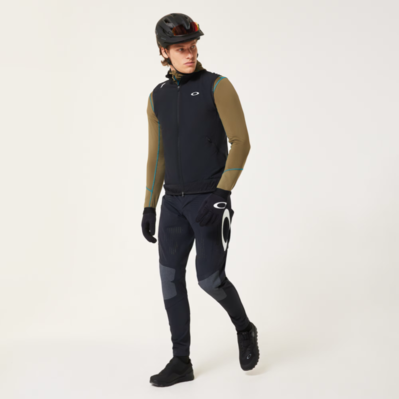 Oakley Elements Alpha Vest Blackout-1
