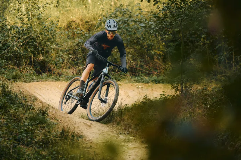 2026 Giant Talon E+ 25km/h Asphalt Green E-MTB-10