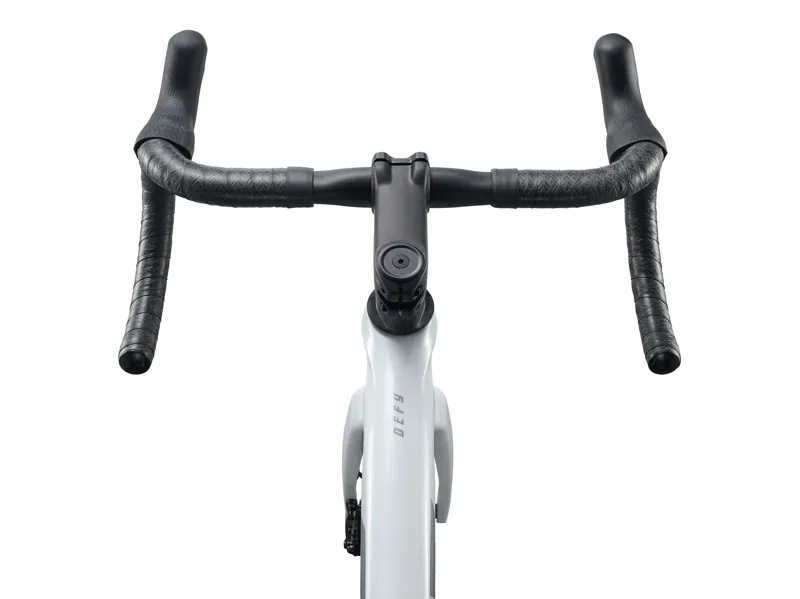 2027 Giant Defy Advanced 2 Pearl White-5