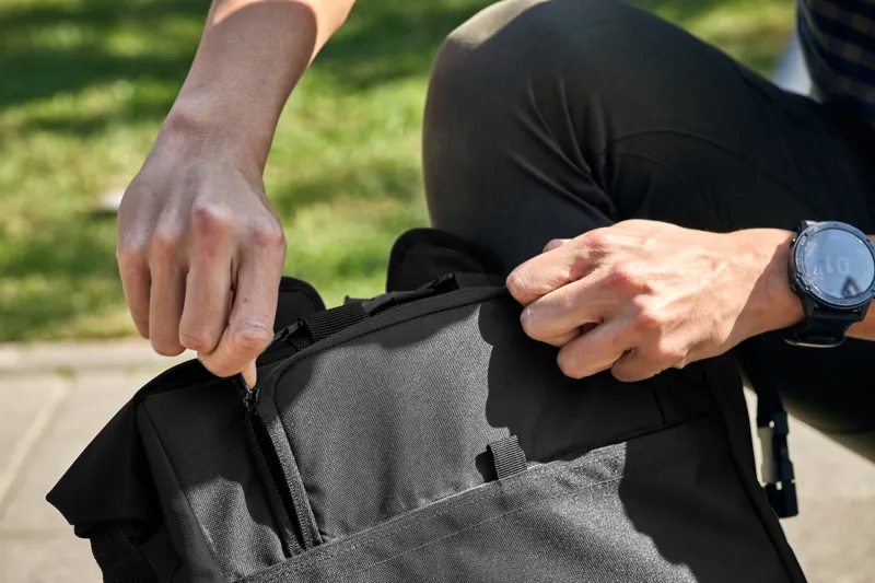 Giant Transporter Versa G-2 Pannier Bag Black-5