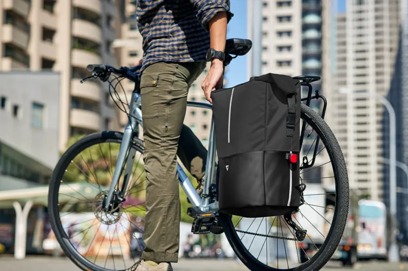 Giant Transporter Versa G-2 Pannier Bag Black-2